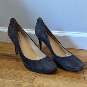 Elegant Gray Suede Women's Pumps